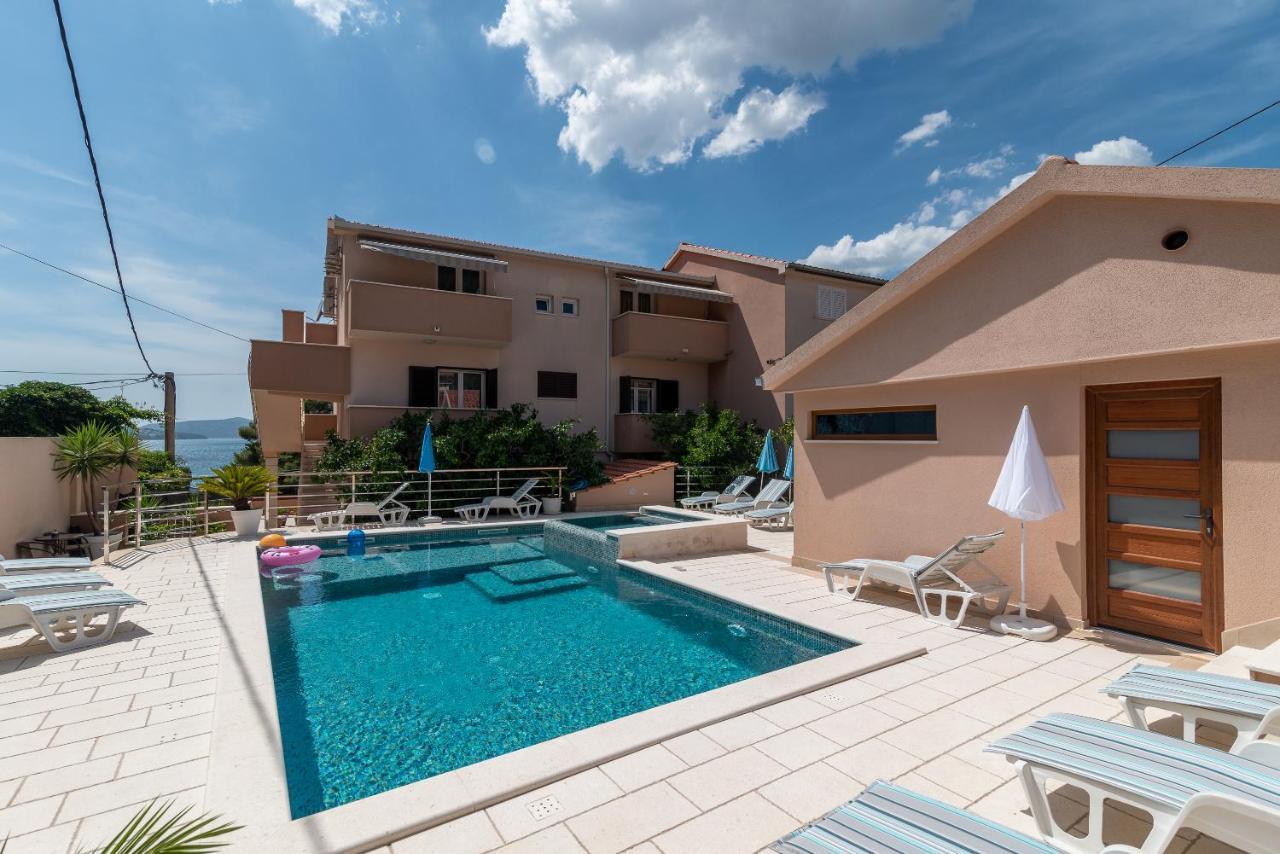 Apartments Villa Magdalena Trogir Buitenkant foto