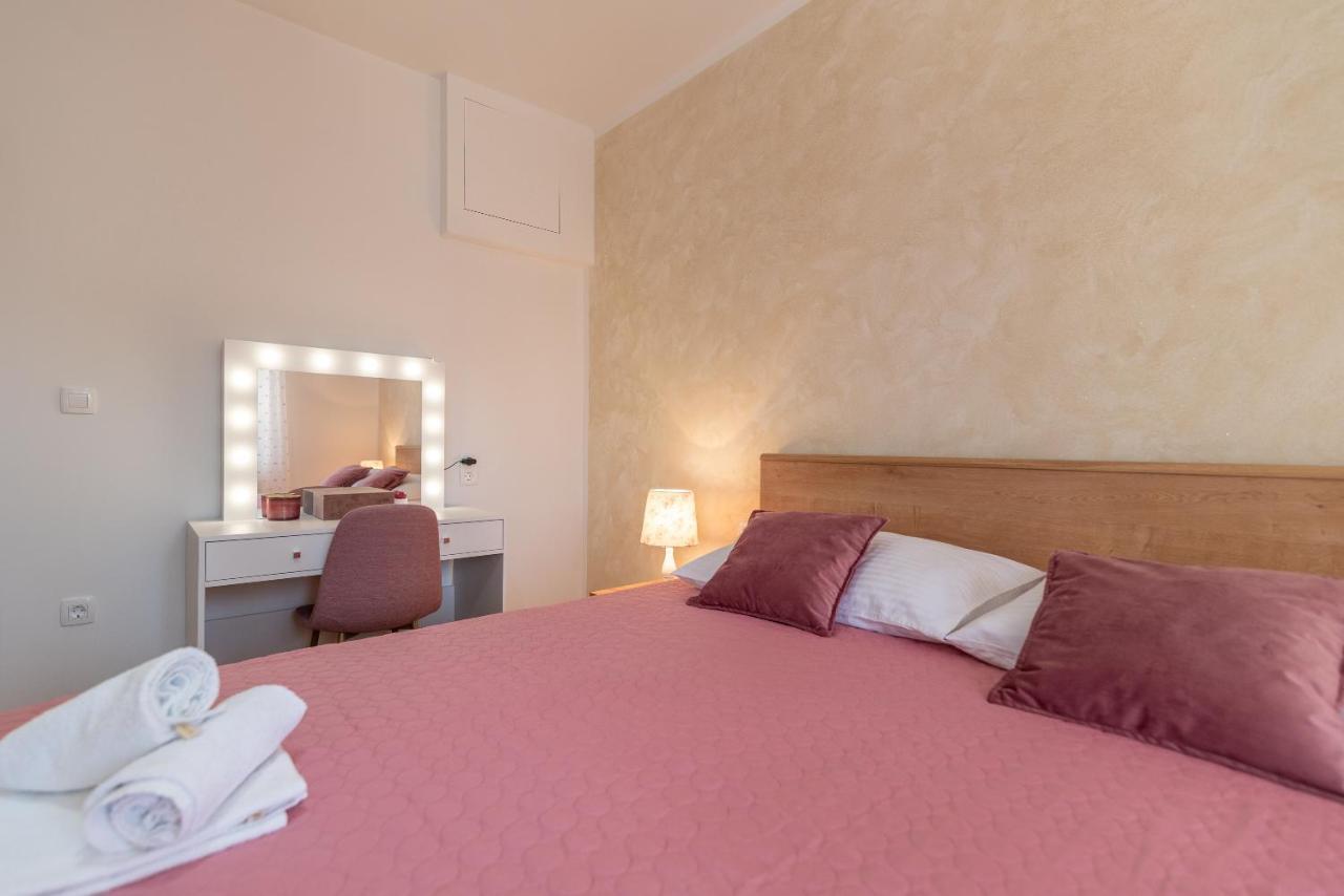 Apartments Villa Magdalena Trogir Buitenkant foto