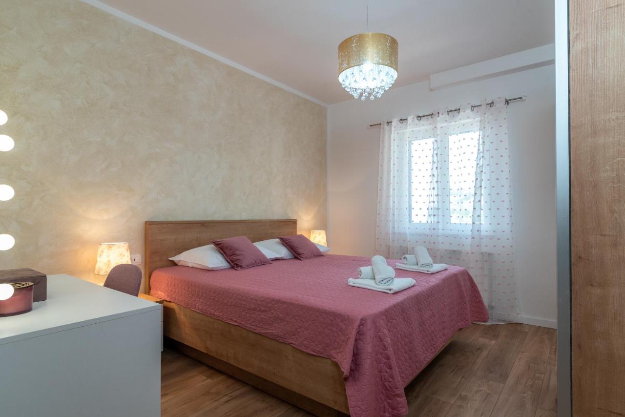 Apartments Villa Magdalena Trogir Buitenkant foto