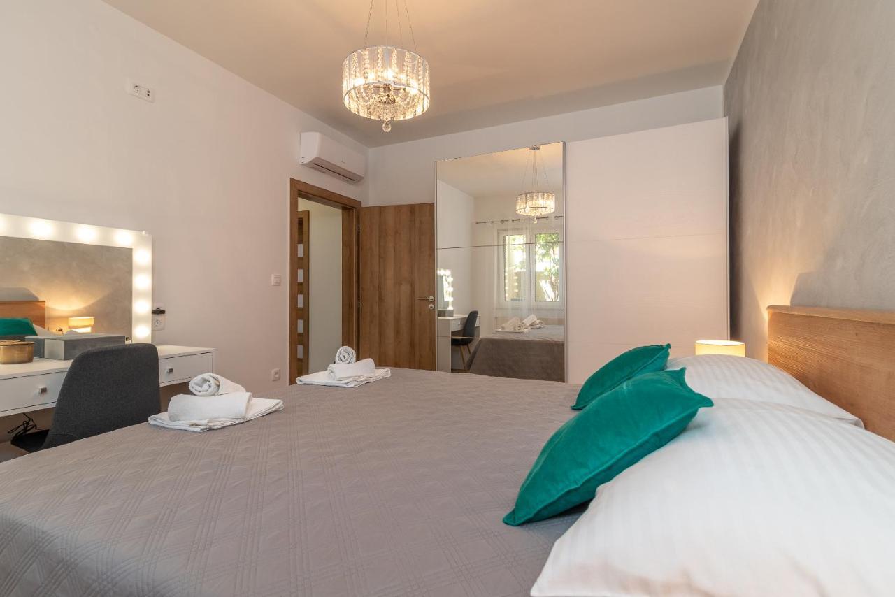 Apartments Villa Magdalena Trogir Buitenkant foto