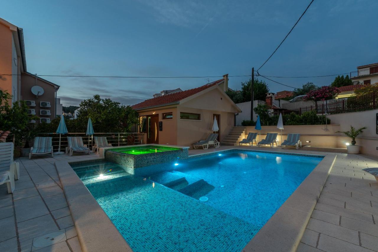 Apartments Villa Magdalena Trogir Buitenkant foto